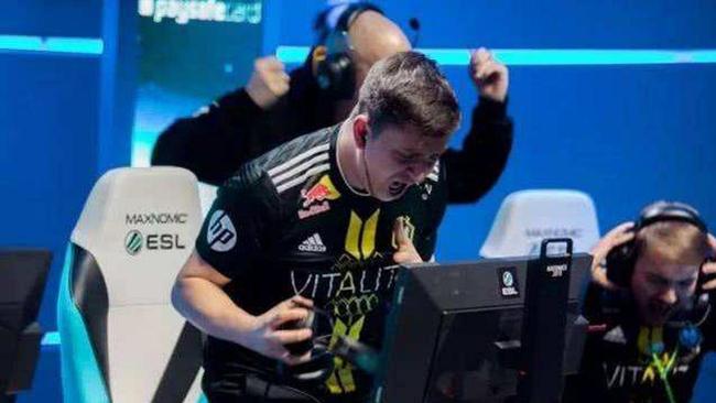 态冲过终点 态冲过终点