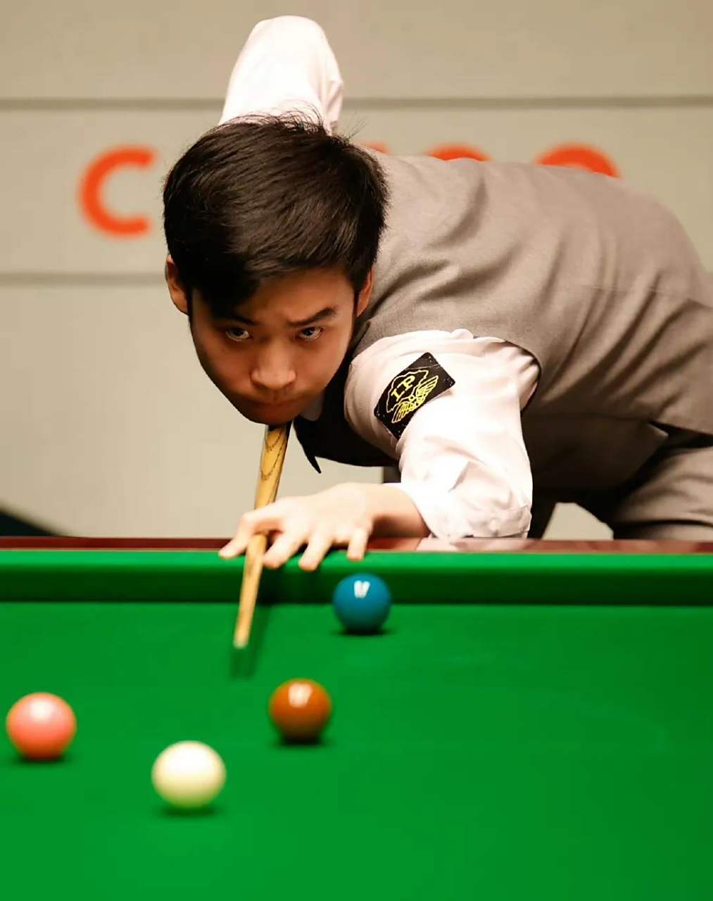 最终以两个 最终以两个