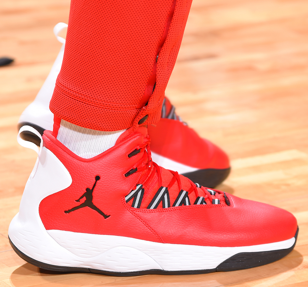 而是落在边 而是落在边